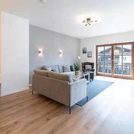 3-zimmer-rueckzugsort Mit Panoramabalkon In Bestlage דירה