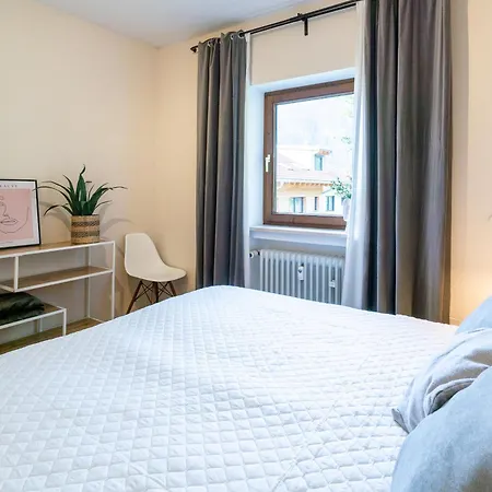 דירה 3-zimmer-rueckzugsort Mit Panoramabalkon In Bestlage *