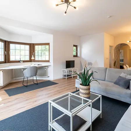 3-zimmer-rueckzugsort Mit Panoramabalkon In Bestlage Apartment *